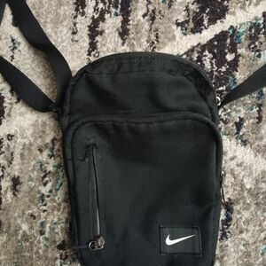Nike Men's Small Black Travel Bag